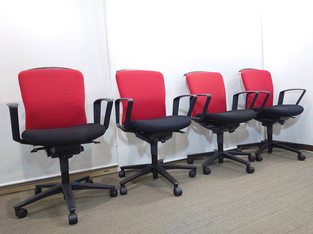 【送料無料 地域限定】 4脚セット パソコンチェア ハンガー付き キャスターチェア オフィスチェアー 事務椅子 事務イス 事務いす ウチダ ルディオ Ludio 国産 オフィスチェア PCチェア デスクチェア 事務チェア キャスターチェア 肘付き 【中古オフィス家具】【中古】 - 画像 (2)