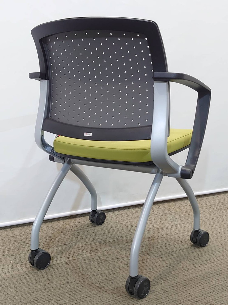 ファシス ネスティングチェア ミーティングチェア 会議チェア ネスタブルチェア 平行スタックチェア【中古オフィス家具】【中古】 - 画像 (2)