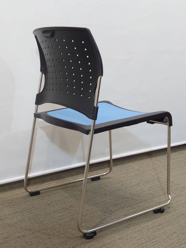 【送料無料 地域限定】 8人用 フリーアドレス 会議チェア 会議セット コクヨ 大型会議テーブル 大型テーブル W4200 ワークテーブル ワークソート フリアド W1400×2台 可動式 ミーティングテーブル 会議テーブル 平机 SDT-WS1414PAW ミーティングチェア スタッキングチェア プレド 【中古オフィス家具】【中古】 - 画像 (16)