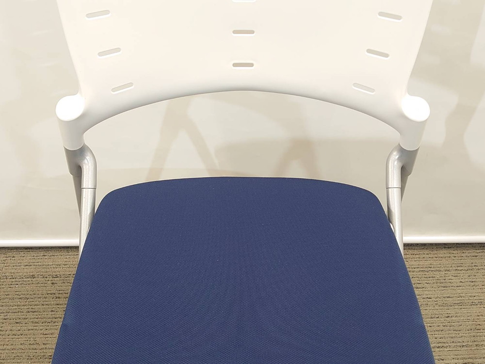 【在庫30脚以上あり】10脚セット イトーキ マノス 会議チェア ネスティングチェア ミーティングチェア スタッキングチェア ネスタブルチェア スタックチェア 平行スタックチェア【中古オフィス家具】【中古】 - 画像 (9)