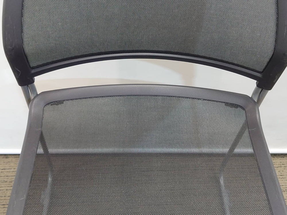 【送料無料 東京地区限定】50脚セット ウチダ MP-200 ミーティングチェア 会議チェア スタッキングチェア スタックチェア メッシュチェア ドーリー付き【中古オフィス家具】【中古】 - 画像 (7)