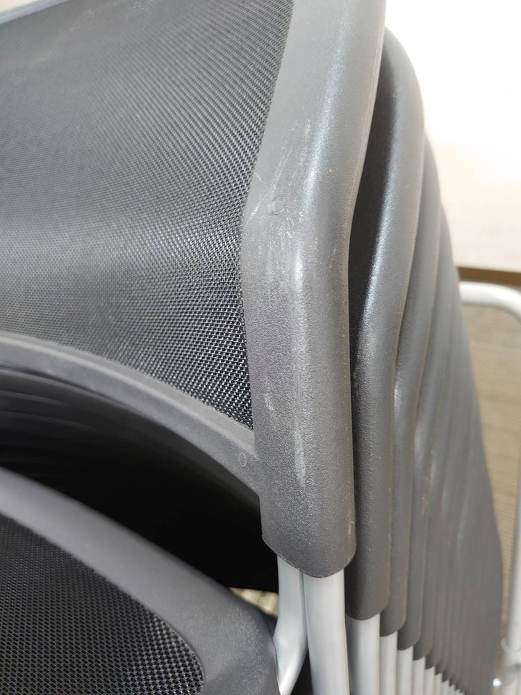 【送料無料 東京地区限定】50脚セット ウチダ MP-200 ミーティングチェア 会議チェア スタッキングチェア スタックチェア メッシュチェア ドーリー付き【中古オフィス家具】【中古】 - 画像 (8)