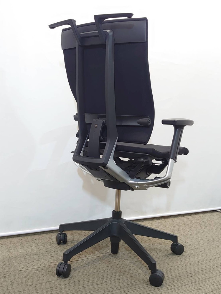 【送料無料 地域限定】4脚セット オフィスチェア デスクチェア 事務チェア 役員チェア 可動肘付き【中古オフィス家具】【中古】 - 画像 (3)