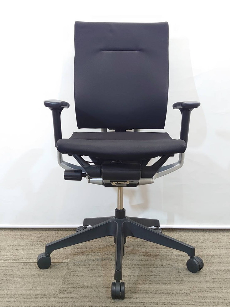 【送料無料 地域限定】4脚セット オフィスチェア デスクチェア 事務チェア 役員チェア 可動肘付き【中古オフィス家具】【中古】 - 画像 (4)