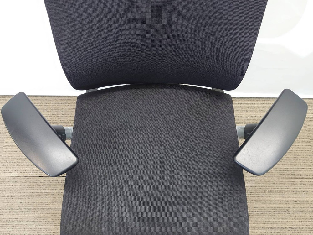 【送料無料 地域限定】オフィスチェア デスクチェア 事務チェア 役員チェア 可動肘付き【中古オフィス家具】【中古】 - 画像 (8)