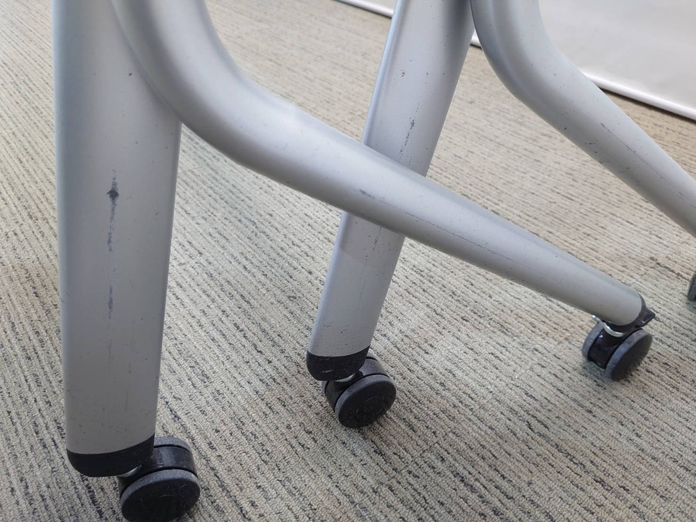 【送料無料 東京地区限定】10台セット 折りたたみテーブル 折り畳みテーブル 平行スタックテーブル ミーティングテーブル 会議テーブル スタックテーブル 【中古オフィス家具】【中古】 - 画像 (11)