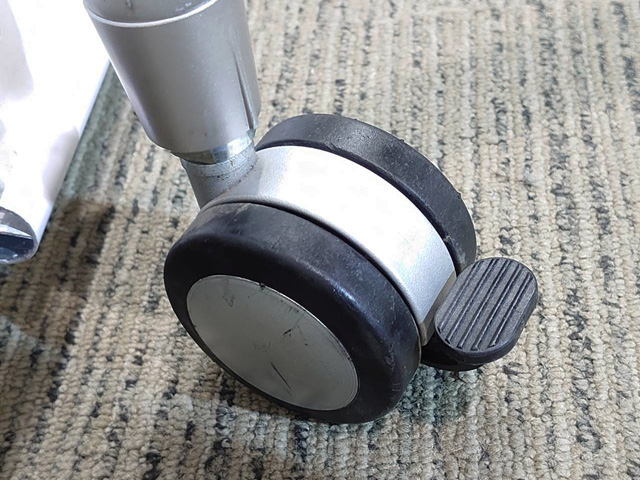 美品 折りたたみテーブル 折り畳みテーブル 平行スタックテーブル ミーティングテーブル 会議テーブル スタックテーブル フォールディングテーブル スタッキングテーブル 会議用テーブル【中古オフィス家具】【中古】 - 画像 (8)