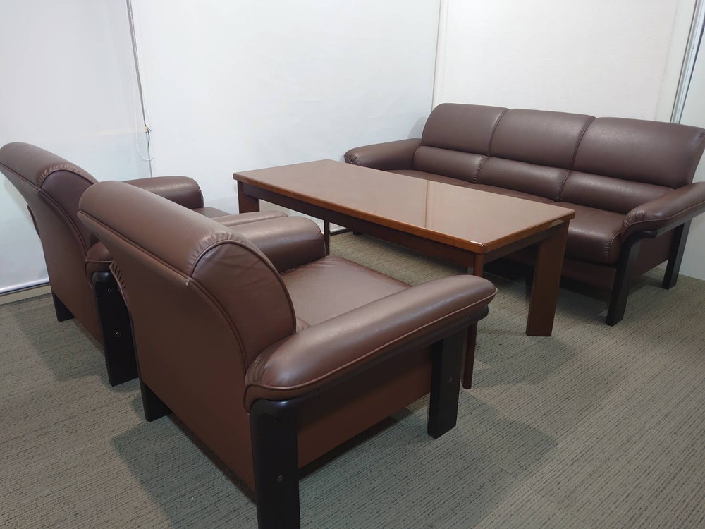 【送料無料 東京地区限定】 応接セット 4点セット 3人掛けソファ 1人掛けソファ テーブル ローテーブル 役員 会議 応接ソファ 応接家具 ソファ Tendo 【中古オフィス家具】【中古】 - 画像 (2)