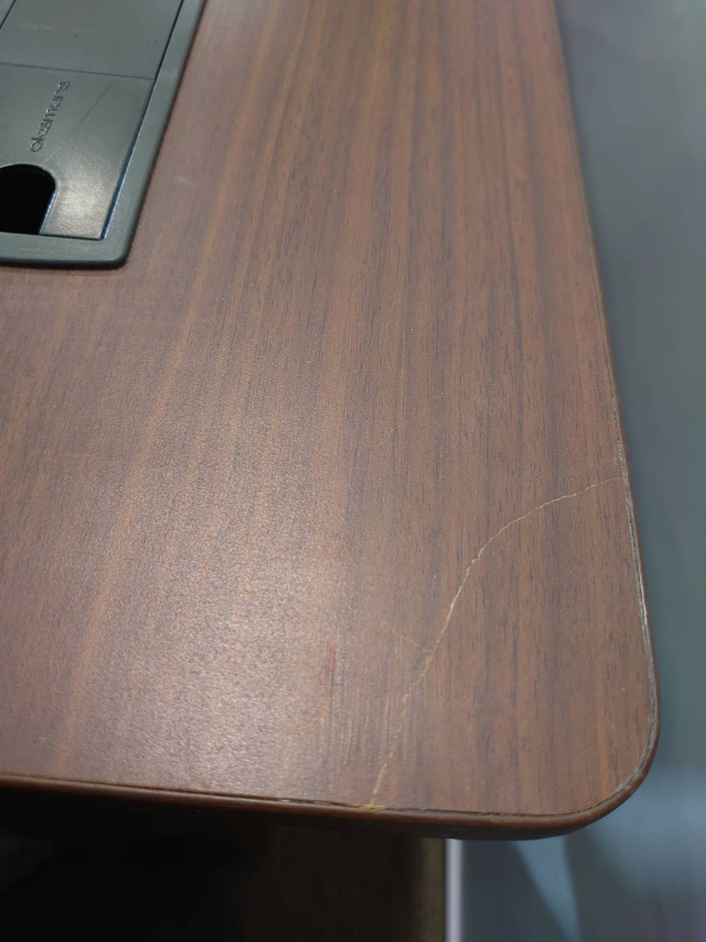 【訳あり特価】 カギ付き 鍵付き W1800×D800×H720 事務デスク 事務用机 事務用デスク 書斎用デスク ワークデスク オカムラ DX-4 オカムラ okamura DX-041 ディーエックス 4 両袖机 オフィスデスク 両袖デスク 役員デスク 木製デスク 事務机 役員用デスク 役員机 マネジメントデスク エグゼクティブデスク 社長室【中古オフィス家具】【中古】 - 画像 (10)