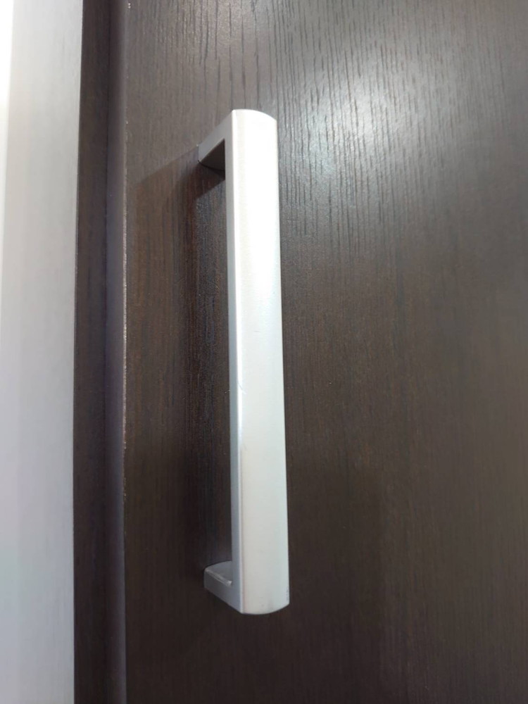 ワードローブ 役員用家具 ITOKI X11 役員用ロッカー 衣類保管 1人用ロッカー 更衣用ロッカー 木製ロッカー 衣類収納 鍵付き 棚付き ミラー付き 【中古オフィス家具】【中古】 - 画像 (8)