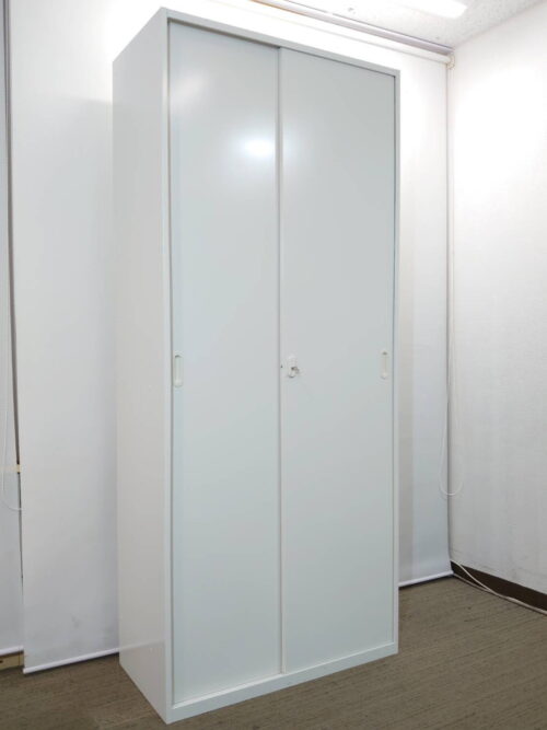引き違い書庫 キャビネット 収納庫 引き違いキャビネット ホワイト色 カギ付き スチール書庫 スチールキャビネット プラス 【中古オフィス家具】【中古】