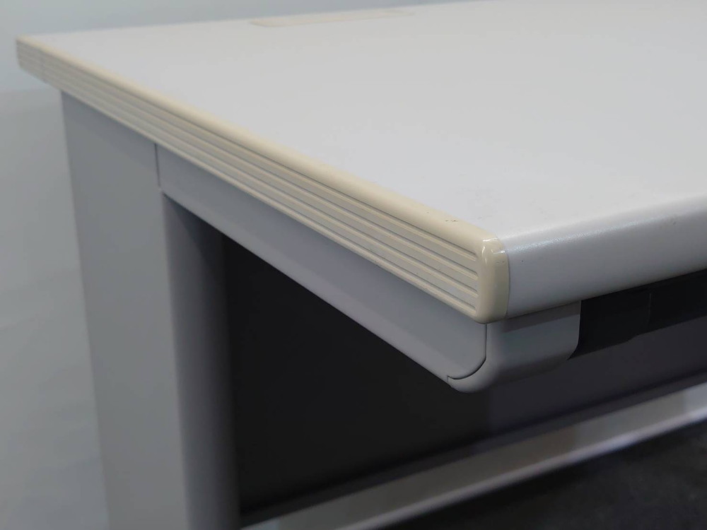 【送料無料 東京地区限定】4台セット 開業セット 平机 スチールデスク オフィスデスク ワークデスク デスク PCデスク W1000 ITOKI CZN-107HA-WE デスク 事務机 オフィス用 事務用 業務用 イトーキ CZ 国産 rc3201119-06 【中古オフィス家具】【中古】 - 画像 (5)