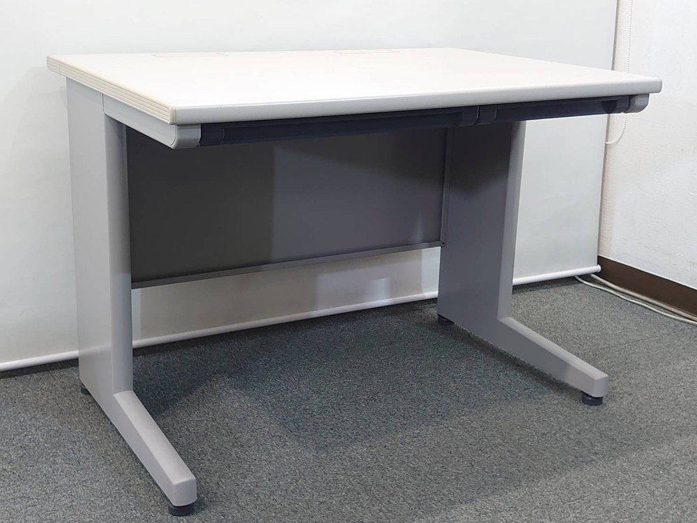 【送料無料 東京地区限定】4台セット 開業セット 平机 スチールデスク オフィスデスク ワークデスク デスク PCデスク W1000 ITOKI CZN-107HA-WE デスク 事務机 オフィス用 事務用 業務用 イトーキ CZ 国産 rc3201119-06 【中古オフィス家具】【中古】 - 画像 (2)