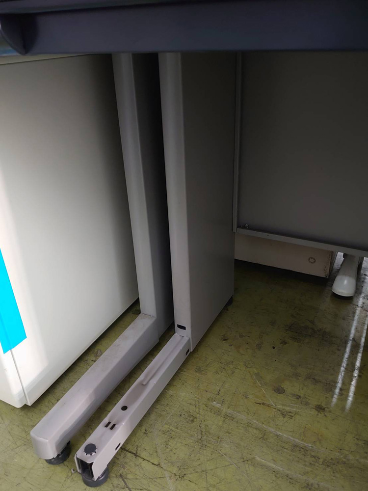 【送料無料 東京地区限定】4台セット 開業セット 平机 スチールデスク オフィスデスク ワークデスク デスク PCデスク W1000 ITOKI CZN-107HA-WE デスク 事務机 オフィス用 事務用 業務用 イトーキ CZ 国産 rc3201119-06 【中古オフィス家具】【中古】 - 画像 (9)