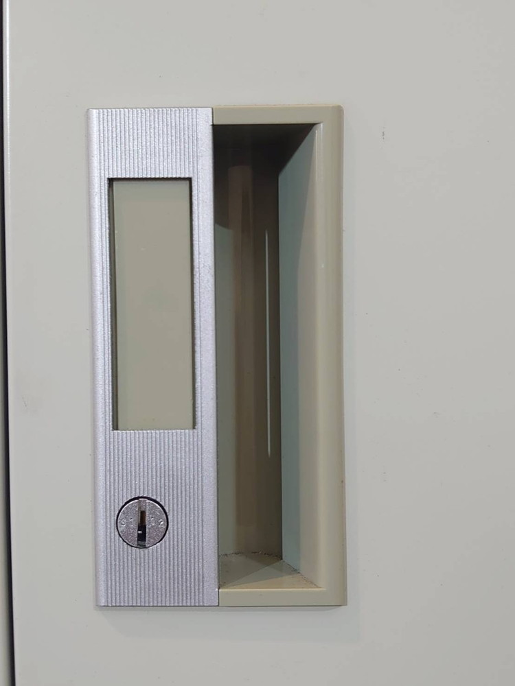 【店頭引き渡し限定】ナイキ 4人用 オフィスロッカー スチールロッカー 更衣ロッカー 貴重品ロッカー 国産 【中古オフィス家具】【中古】 - 画像 (2)