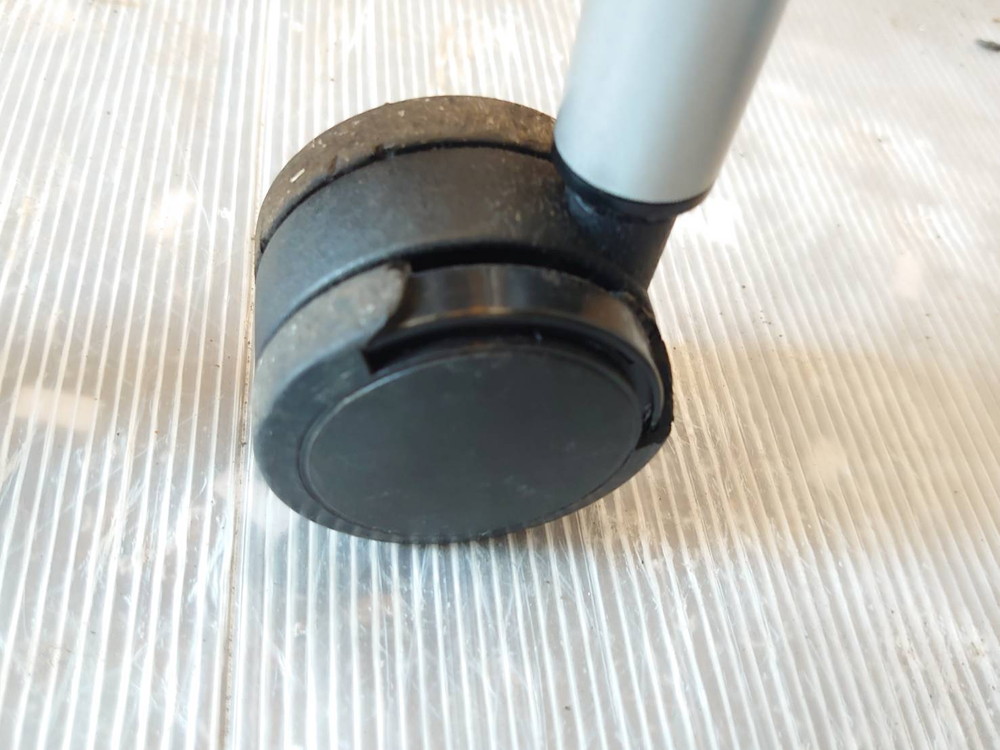 【送料無料 地域限定】 10脚セット オカムラ グラータ ネスティングチェア 平行スタックチェア ネスタブルチェア 会議チェア ミーティングチェア 折りたたみ椅子 会議椅子 会議イス 会議用イス 会議用チェア キャスター付き okamura 岡村製作所 Grata 8142GR 国産 【中古オフィス家具】【中古】 - 画像 (9)