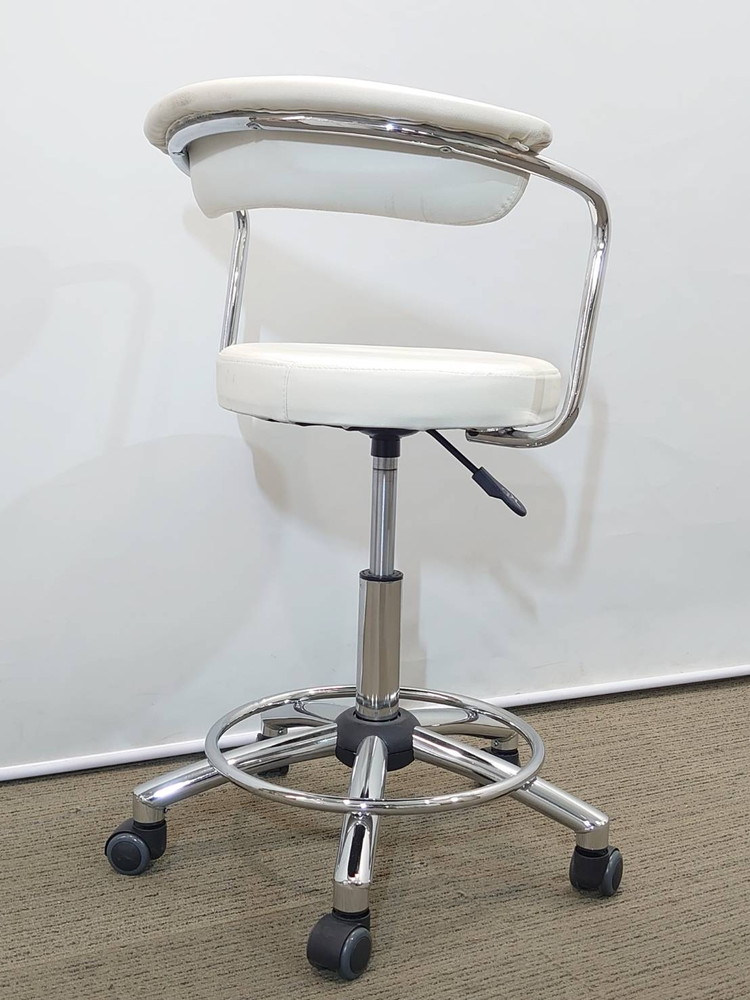 【店頭引き渡し限定】 3脚セット カウンターチェア バーチェア キッチンチェア ハイスツール キャスターチェア 昇降式 背もたれ付き 【中古オフィス家具】 - 画像 (4)