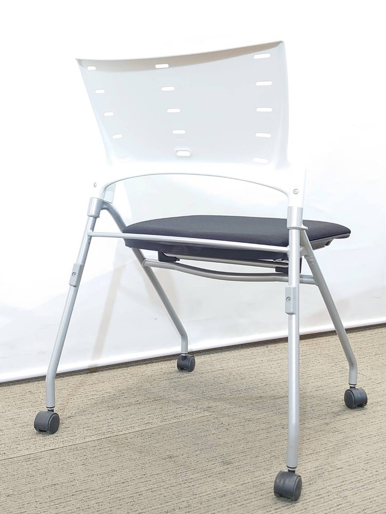 【送料無料 地域限定】 10脚セット イトーキ マノス マノスチェア ネスティングチェア ミーティングチェア 多目的チェア 会議チェア ネスタブルチェア スタックチェア 平行スタックチェア【中古オフィス家具】【中古】 - 画像 (4)