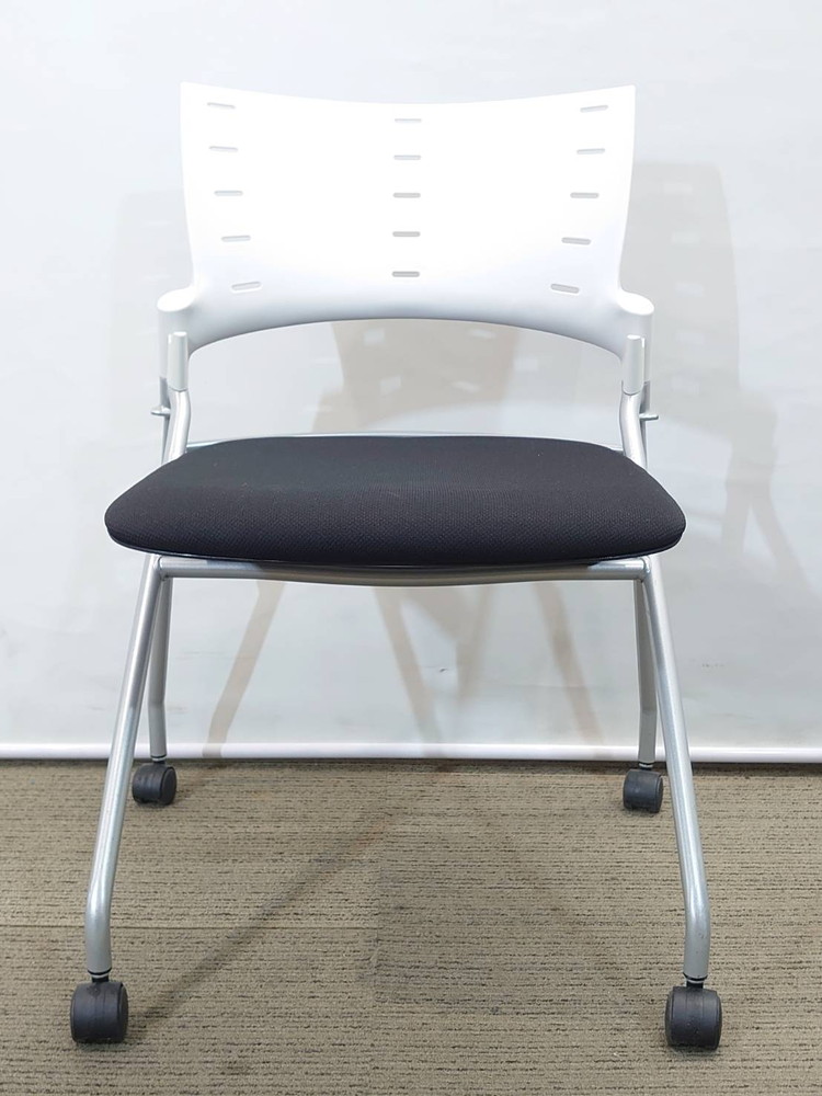 【送料無料 地域限定】 10脚セット イトーキ マノス マノスチェア ネスティングチェア ミーティングチェア 多目的チェア 会議チェア ネスタブルチェア スタックチェア 平行スタックチェア【中古オフィス家具】【中古】 - 画像 (5)