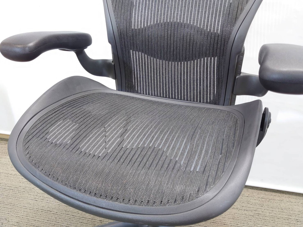 【送料無料 地域限定】ハーマンミラー Herman Miller アーロンチェア Aタイプ サイズA エグゼクティブチェア マネジメントチェア リモートワーク ゲーミングチェア 【中古オフィス家具】【中古】 - 画像 (2)