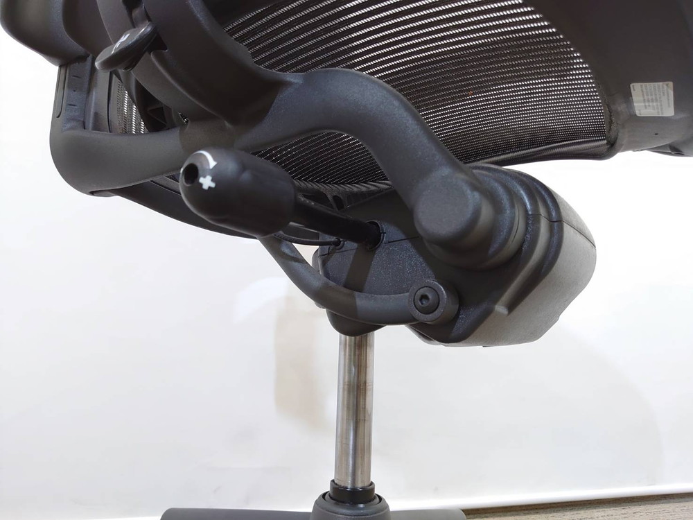 【送料無料 地域限定】ハーマンミラー Herman Miller アーロンチェア Aタイプ サイズA エグゼクティブチェア マネジメントチェア リモートワーク ゲーミングチェア 【中古オフィス家具】【中古】 - 画像 (13)