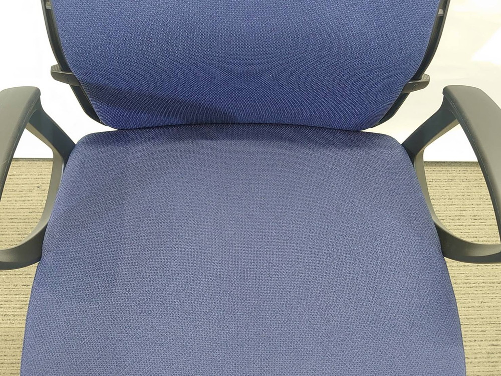 オフィスチェア デスクチェア 肘付き 事務チェア キャスターチェア 事務イス ワークチェア PCチェア OAチェア オカムラ エスクード C443ZR FFW4 国産 【中古オフィス家具】【中古】 - 画像 (6)