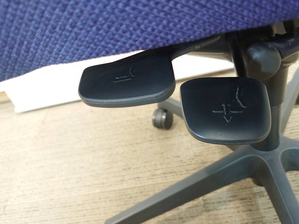 オフィスチェア デスクチェア 肘付き 事務チェア キャスターチェア 事務イス ワークチェア PCチェア OAチェア オカムラ エスクード C443ZR FFW4 国産 【中古オフィス家具】【中古】 - 画像 (8)