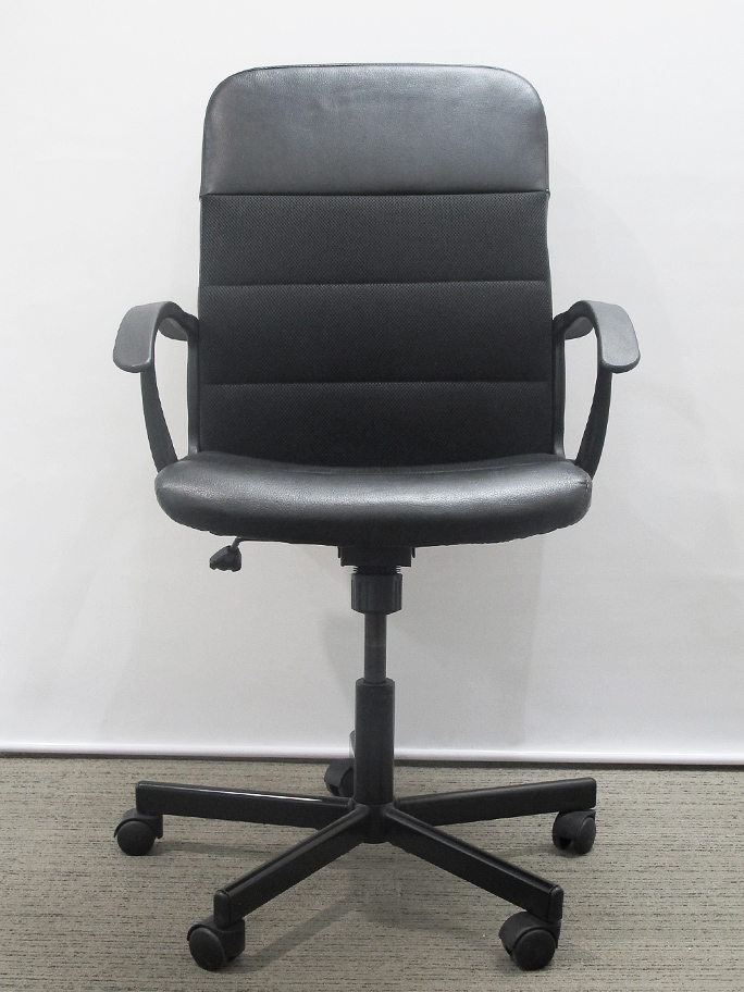 【店頭引き渡し限定】 6脚セット オフィスチェア デスクチェア PCチェア 回転チェア 事務チェア キャスターチェア 役員チェア 事務椅子 肘付き 合成皮革張り 【中古オフィス家具】 - 画像 (5)