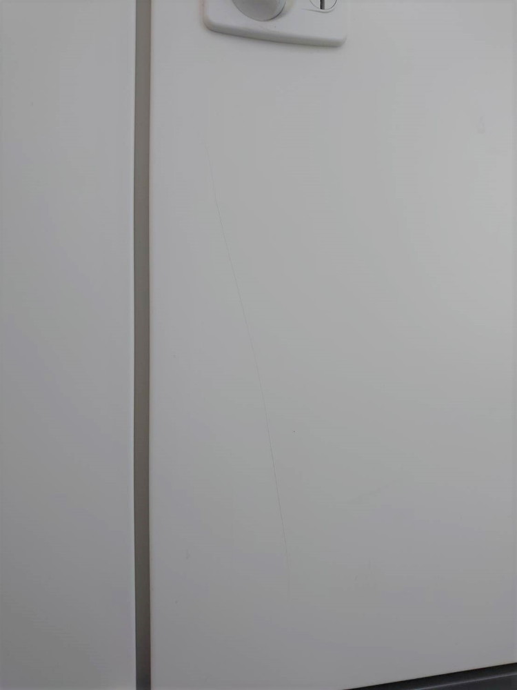 【大量入荷!】生興 SEIKO 4名用 投函口付 メール穴付 パーソナルロッカー ホワイト色 ダイヤル錠 貴重品ロッカー メールロッカー モバイルロッカー 更衣ロッカー 2列2段 W900 D450 H1110 RW45-410P-D 4名用 4人用【中古オフィス家具】 - 画像 (7)