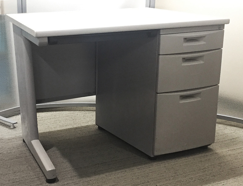 【送料無料 地域限定】【美品】5台セット イトーキ CZ プレーゴ 5人用 オフィスデスクセット 両袖机 片袖机 椅子 オフィスデスク オフィスチェア W1400 W1000 ITOKI 国産 【中古オフィス家具】【中古】 - 画像 (7)