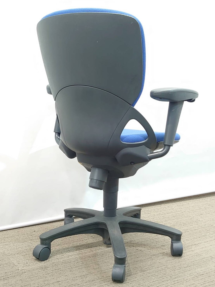 【送料無料 地域限定】 【80脚入荷】10脚セット イトーキ プレーゴ Prego オフィスチェア デスクチェア 事務チェア キャスターチェア 事務イス 肘付き ひじ付き ワーキングチェア 事務椅子 事務いす オフィスチェアー 事務用チェア パソコンチェア OAチェア ITOKI 国産 【中古オフィス家具】【中古】 - 画像 (3)