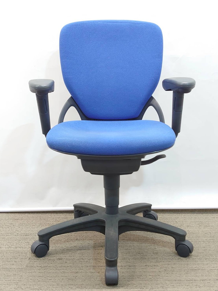 【送料無料 地域限定】 【80脚入荷】10脚セット イトーキ プレーゴ Prego オフィスチェア デスクチェア 事務チェア キャスターチェア 事務イス 肘付き ひじ付き ワーキングチェア 事務椅子 事務いす オフィスチェアー 事務用チェア パソコンチェア OAチェア ITOKI 国産 【中古オフィス家具】【中古】 - 画像 (4)