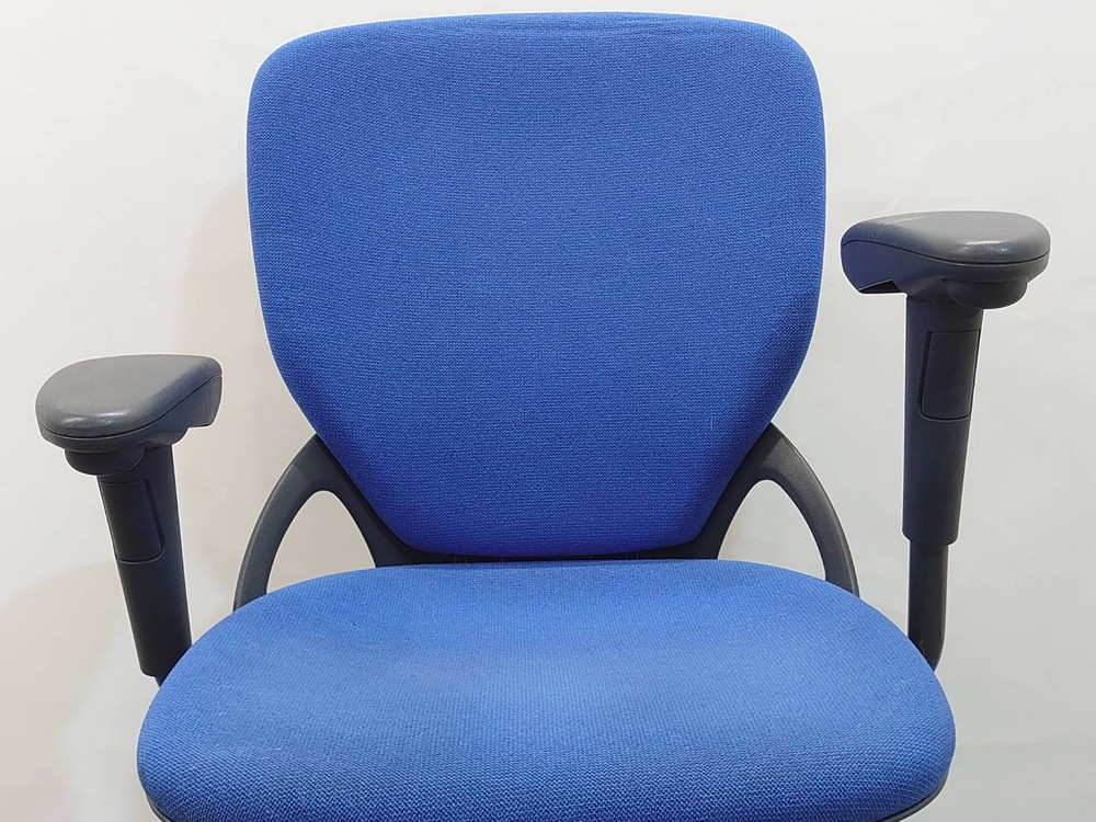 【送料無料 地域限定】 【80脚入荷】10脚セット イトーキ プレーゴ Prego オフィスチェア デスクチェア 事務チェア キャスターチェア 事務イス 肘付き ひじ付き ワーキングチェア 事務椅子 事務いす オフィスチェアー 事務用チェア パソコンチェア OAチェア ITOKI 国産 【中古オフィス家具】【中古】 - 画像 (5)