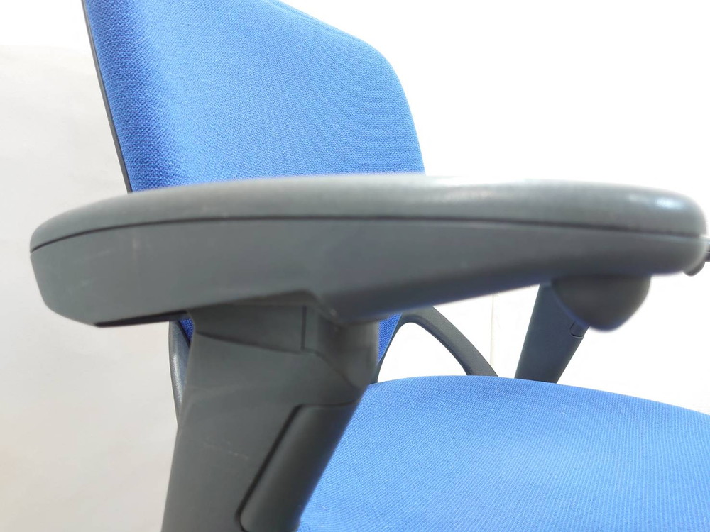 【送料無料 地域限定】 【80脚入荷】10脚セット イトーキ プレーゴ Prego オフィスチェア デスクチェア 事務チェア キャスターチェア 事務イス 肘付き ひじ付き ワーキングチェア 事務椅子 事務いす オフィスチェアー 事務用チェア パソコンチェア OAチェア ITOKI 国産 【中古オフィス家具】【中古】 - 画像 (10)