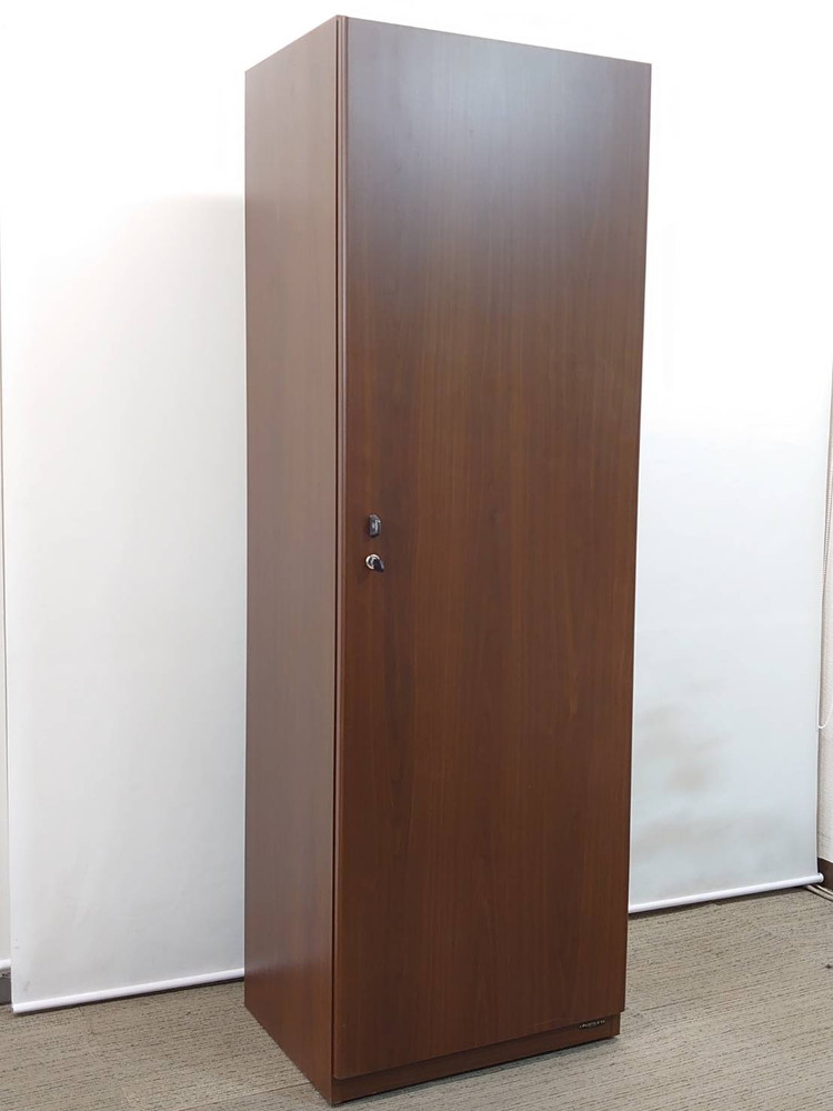 【送料無料 東京地区限定】 役員家具4点セット オカムラ 木製 両袖机 両開き書庫 ワードローブ デスク 役員デスク ラテラル書庫 3段 鍵付き書庫 キャビネット 両開き 収納 役員室 社長室 【中古オフィス家具】【中古】 - 画像 (6)