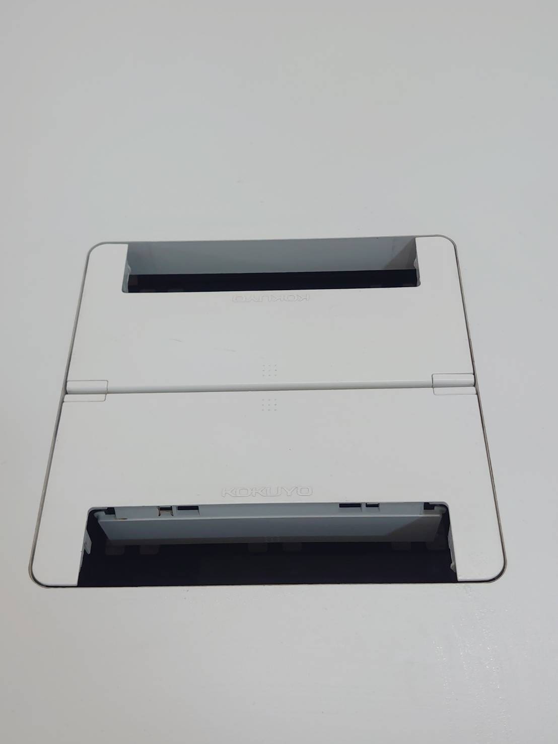 【送料無料 地域限定】 6人用 フリーアドレス デスクセット コクヨ ワークソート ワークテーブルセット W1400×3台 フリアド 平机 片袖机 可動式 オフィステーブル ミーティングテーブル 会議テーブル 多目的テーブル SDT-WS1414PAW 開業セット 国産 【中古オフィス家具】【中古】 - 画像 (9)