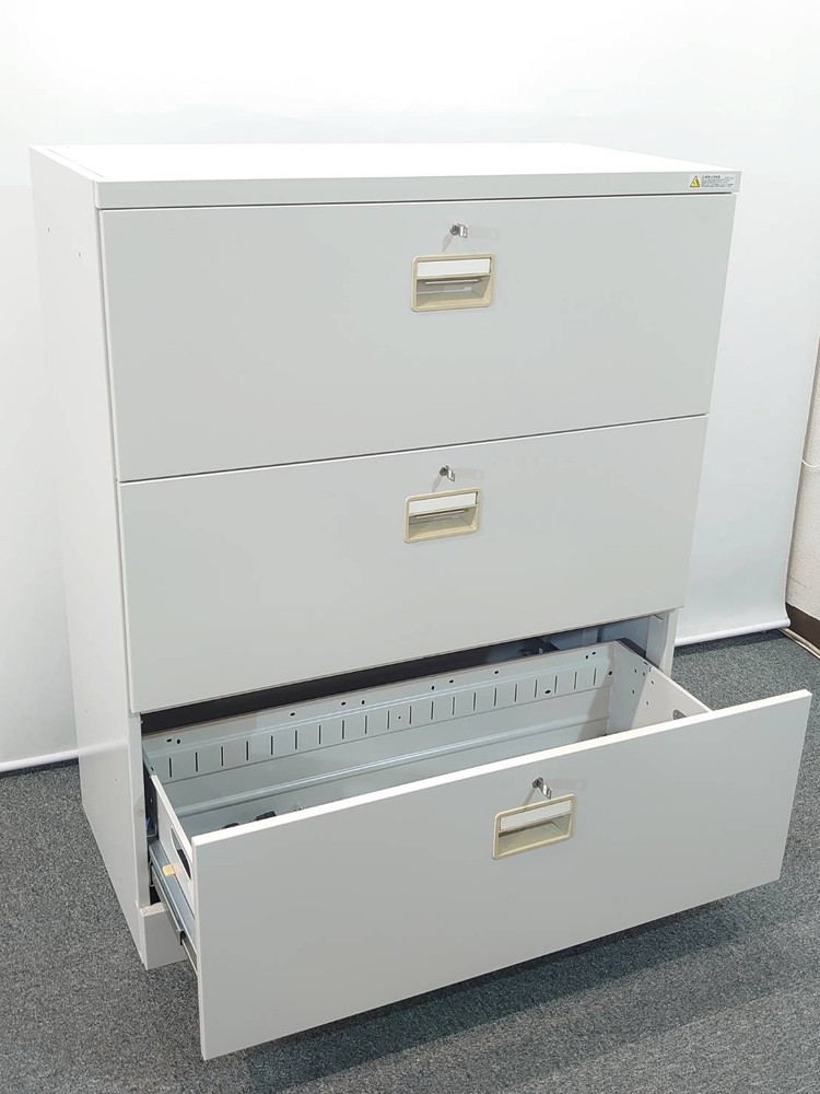 ラテラル書庫 オカムラ 42 書庫 3段 ローキャビネット ラテラル ラテラルキャビネット 3段書庫 保管庫 キャビネット 収納庫 スチールキャビネット 本棚 書棚 4273ZL Z13 鍵付き書庫 カギ付き書庫 各段 シリンダー錠 グレー色 スチール書庫 収納棚 保管棚 書類整理 書類入れ ファイルキャビネット okamura 国産 【中古オフィス家具】【中古】 - 画像 (2)