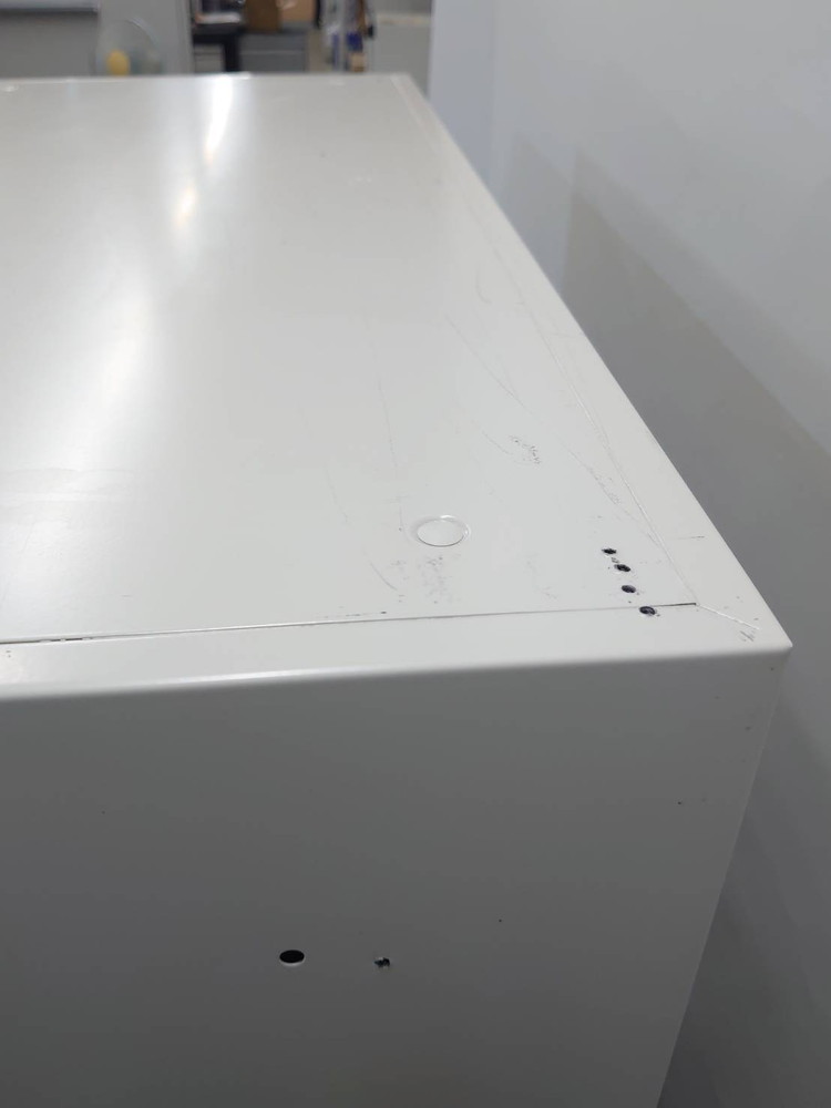 ラテラル書庫 オカムラ 42 書庫 3段 ローキャビネット ラテラル ラテラルキャビネット 3段書庫 保管庫 キャビネット 収納庫 スチールキャビネット 本棚 書棚 4273ZL Z13 鍵付き書庫 カギ付き書庫 各段 シリンダー錠 グレー色 スチール書庫 収納棚 保管棚 書類整理 書類入れ ファイルキャビネット okamura 国産 【中古オフィス家具】【中古】 - 画像 (6)