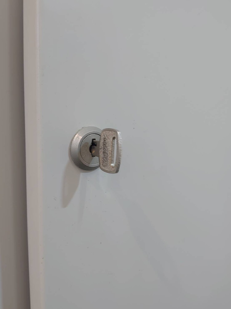 【送料無料 東京地区限定】コクヨ 引き違い書庫 キャビネット 引戸書庫 引き戸書庫【中古オフィス家具】【中古】 - 画像 (6)