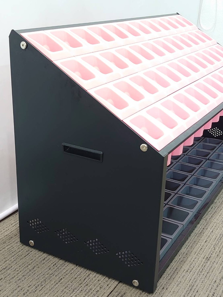 関東地区送料無料 アンブレラホルダー アンブレラスタンド アンブレララック レイングッズ オフィス用傘立て 業務用傘立て オフィス用カサ立て 業務用カサ立て 中型 山崎産業 傘立て カサ立て 傘たて 48人用 48本用 傘立 カサたて かさ立て 48マス 48本 48本立【中古オフィス家具】【中古】 - 画像 (3)