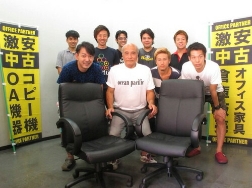 【送料無料 地域限定】 イエラ Yera オフィスチェア デスクチェア ハイバック 肘付き ハンガー付き ランバーサポート ワークチェア パソコンチェア 事務チェア チェア キャスターチェア メッシュチェア ブラック色 事務イス 事務椅子 事務いす 事務用チェア イナバインターナショナル INABA T171023 【中古オフィス家具】【中古】 - 画像 (12)