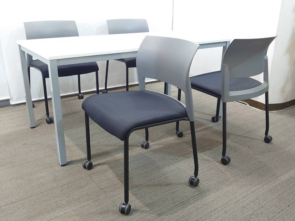 会議テーブル 会議用テーブル ミーティングテーブル ミーティングセット テーブル3色あり 会議チェア スタッキングチェア スタックチェア 有料オプションあり アクリル板 飛沫感染予防パネル 【中古オフィス家具】【中古】 - 画像 (2)