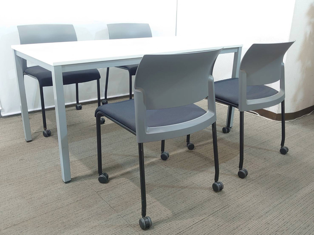 会議テーブル 会議用テーブル ミーティングテーブル ミーティングセット テーブル3色あり 会議チェア スタッキングチェア スタックチェア 有料オプションあり アクリル板 飛沫感染予防パネル 【中古オフィス家具】【中古】 - 画像 (3)