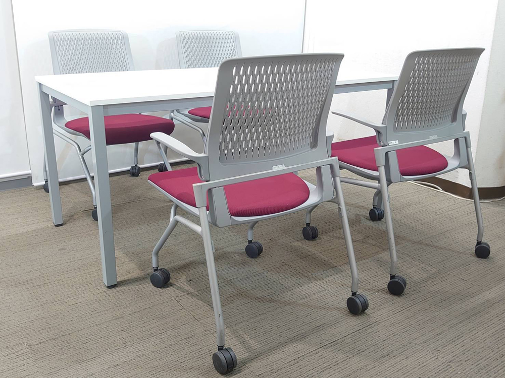 会議テーブル 会議用テーブル ミーティングテーブル ミーティングセット テーブル3色あり 会議チェア ネスタブルチェア 平行スタックチェア 有料オプションあり アクリル板 飛沫感染予防パネル 【中古オフィス家具】【中古】 - 画像 (3)