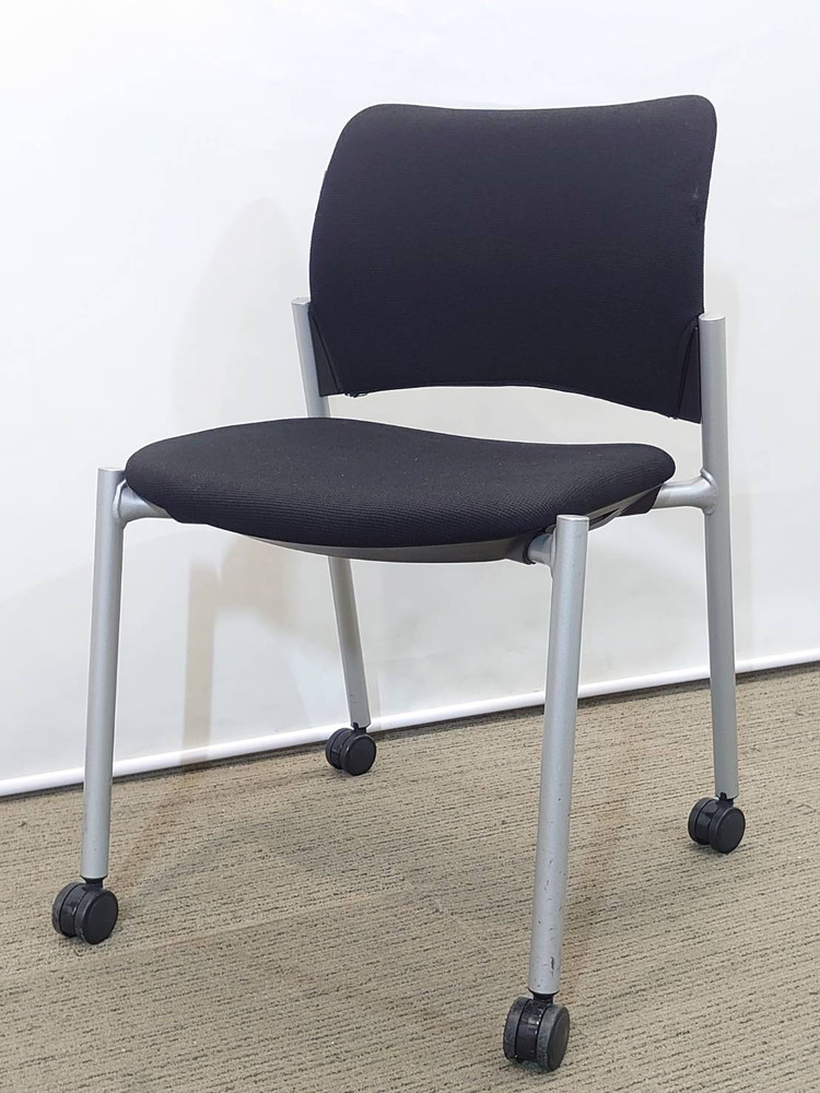 12人用 フリーアドレス 会議セット コクヨ ワークテーブル ワークソート フリアド W1400×3台 可動式 ミーティングテーブル 会議テーブル SDT-WS1414PAW オカムラ 会議チェア ミーティングチェア スタックチェア 【中古オフィス家具】【中古】 - 画像 (12)