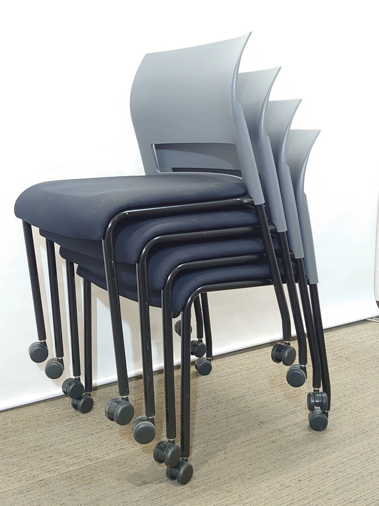 会議テーブル 会議用テーブル ミーティングテーブル ミーティングセット テーブル3色あり 会議チェア スタッキングチェア スタックチェア 有料オプションあり アクリル板 飛沫感染予防パネル 【中古オフィス家具】【中古】 - 画像 (11)