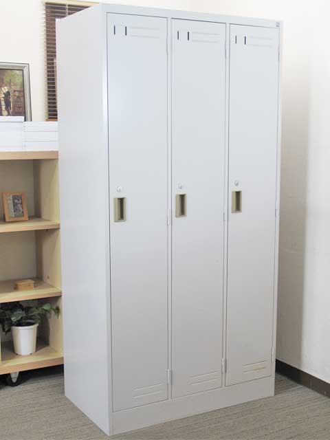 【店頭引き渡し限定】3人用ロッカー 3名用ロッカー スチールロッカー 更衣ロッカー オフィスロッカー オフィス用ロッカー スチール製ロッカー 更衣用ロッカー カギ付き コクヨ KOKUYO 国産 【中古オフィス家具】【中古】