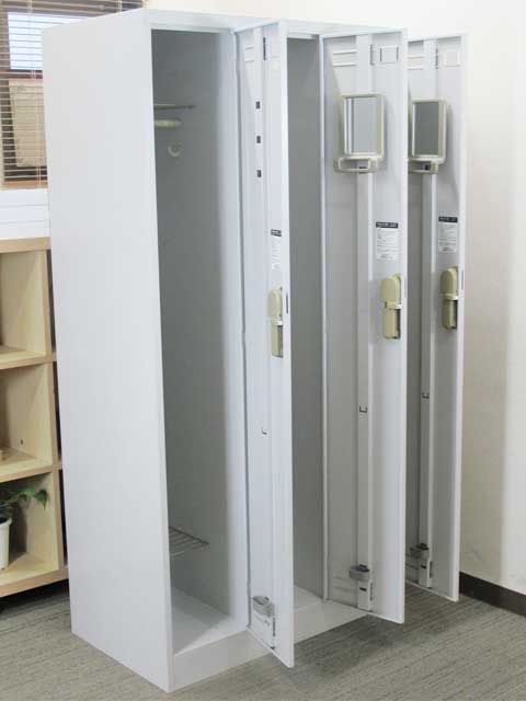 【店頭引き渡し限定】3人用ロッカー 3名用ロッカー スチールロッカー 更衣ロッカー オフィスロッカー オフィス用ロッカー スチール製ロッカー 更衣用ロッカー カギ付き コクヨ KOKUYO 国産 【中古オフィス家具】【中古】 - 画像 (3)