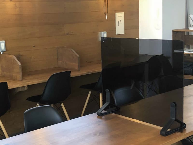 【法人様限定】送料無料 PINZO カラー脚アクリルスモーク衝立 W600×H600 オリーブ PPL-6060ACBK-OV - 画像 (5)