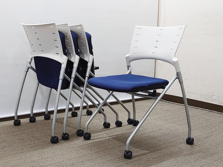 送料無料 地域限定 イトーキ マノス ミーティングチェア 会議チェア ネスティングチェア ネスタブルチェア 平行スタックチェア 多目的チェア キャスターチェア 折りたたみ椅子 【中古オフィス家具】【中古】 - 画像 (7)